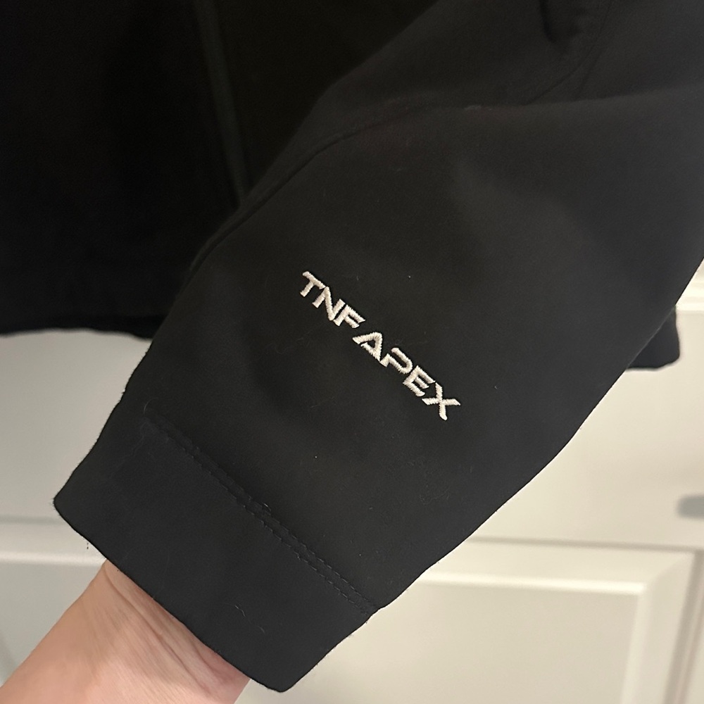 The North Face Black Softshell Jacket - Picture 4 of 4
